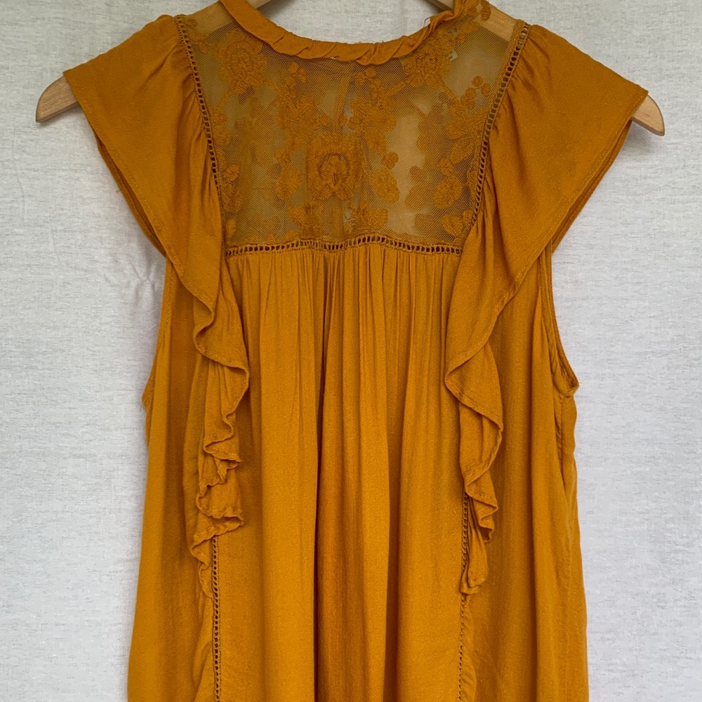 Haute Monde Fluter Slv Blouse W/ Lace trim Detail